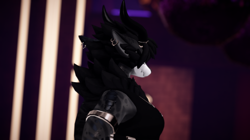 VRChat_2025-03-28_21-04-24.784_3840x2160.png