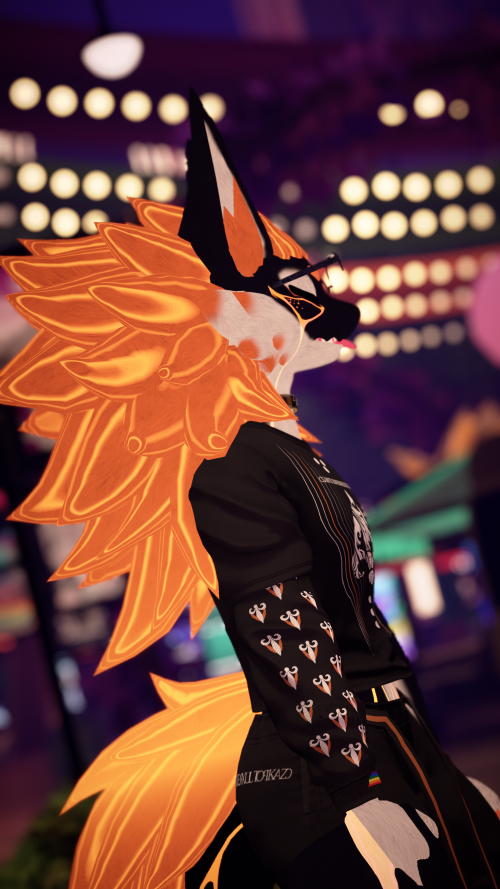 VRChat_2025-03-28_21-30-34.274_2160x3840.png