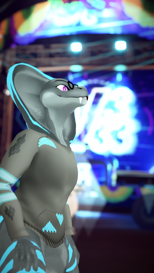 VRChat_2025-03-28_22-40-44.075_2160x3840.png