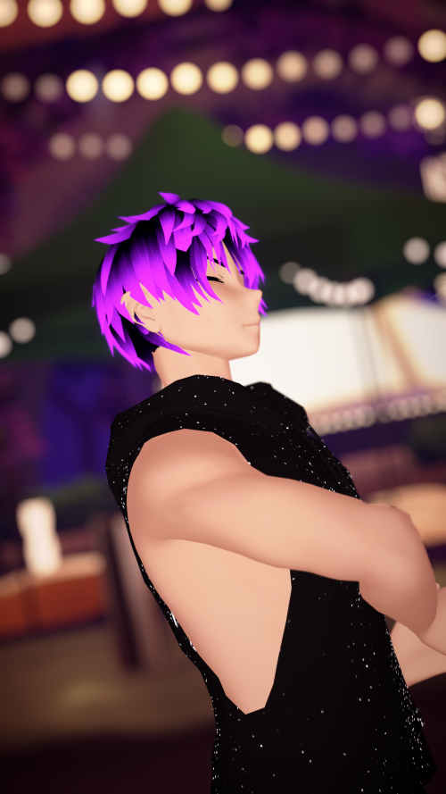 VRChat_2025-03-28_23-07-03.571_2160x3840.png