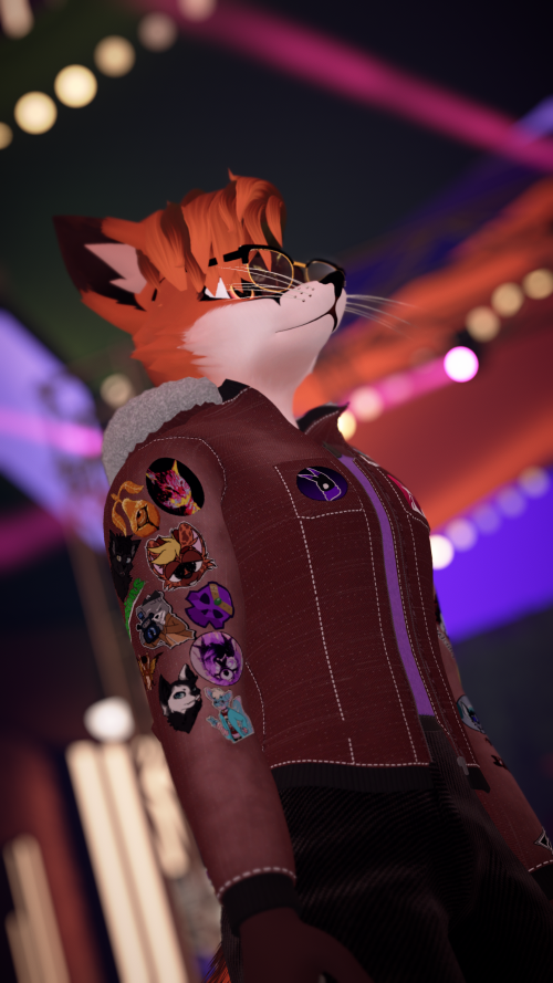 VRChat_2025-03-28_23-08-35.565_2160x3840.png
