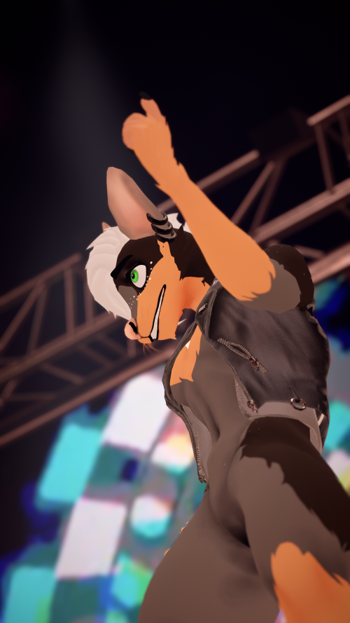 VRChat_2025-03-28_23-38-54.502_2160x3840.png