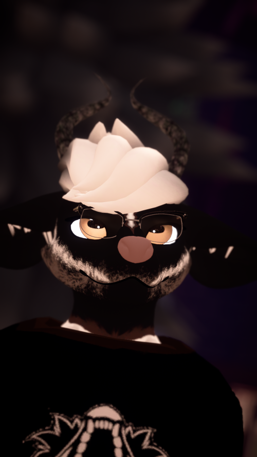 VRChat_2025-03-28_20-19-25.333_3840x2160.png