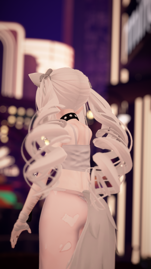 VRChat_2025-03-29_02-47-08.248_2160x3840.png