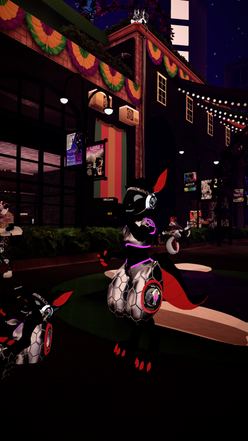 VRChat_2025-03-28_21-36-12.259_2160x3840.png