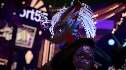 VRChat_2025-03-30_00-03-44.571_3840x2160.png