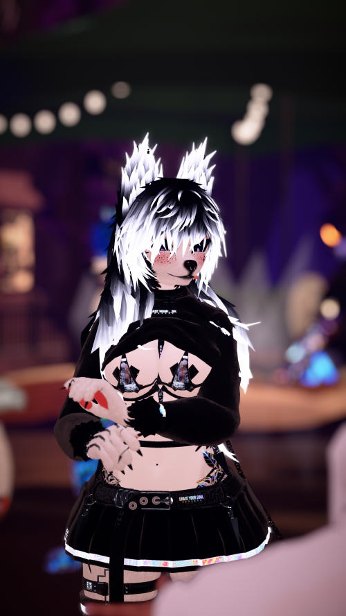 VRChat_2025-03-30_00-08-01.433_2160x3840.png