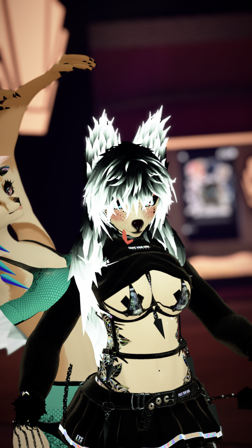 VRChat_2025-03-30_01-41-13.656_2160x3840.png