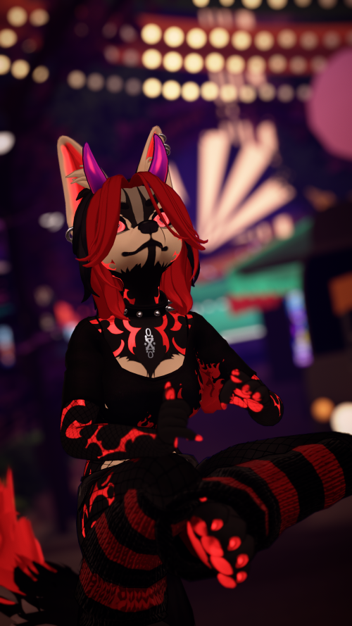 VRChat_2025-03-30_15-53-56.074_2160x3840.png
