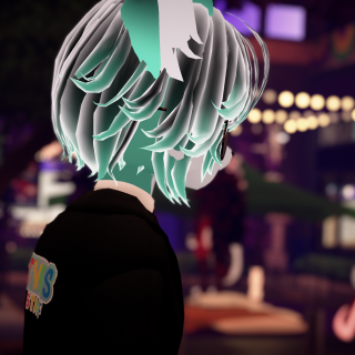 VRChat_2025-03-30_16-01-06.323_3840x2160