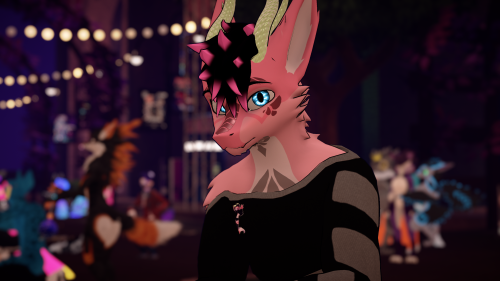 VRChat_2025-03-30_16-07-51.236_3840x2160.png