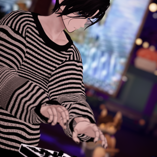 VRChat_2025-03-30_22-17-22.748_2160x3840