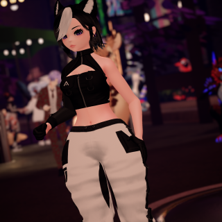 VRChat_2025-03-31_00-05-50.846_2160x3840