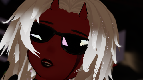 VRChat_2025-03-29_21-33-21.244_3840x2160.png
