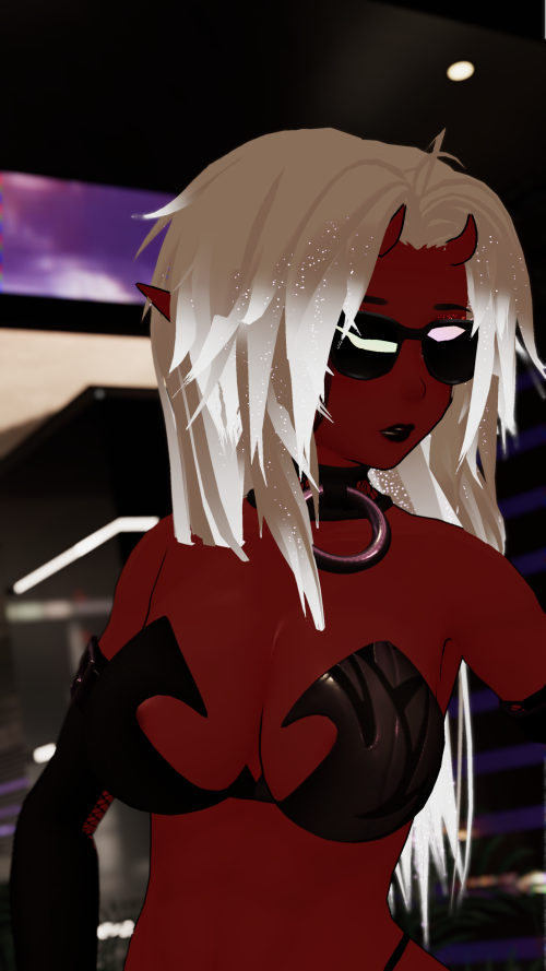 VRChat_2025-03-29_21-33-45.006_3840x2160.png