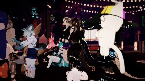 VRChat_2025-03-29_22-10-39.131_3840x2160.png