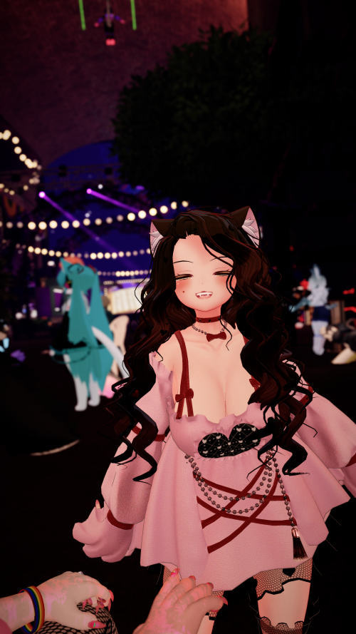 VRChat_2025-03-30_00-11-50.360_2160x3840.png