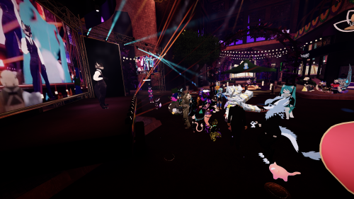 VRChat_2025-03-30_01-42-30.286_3840x2160.png
