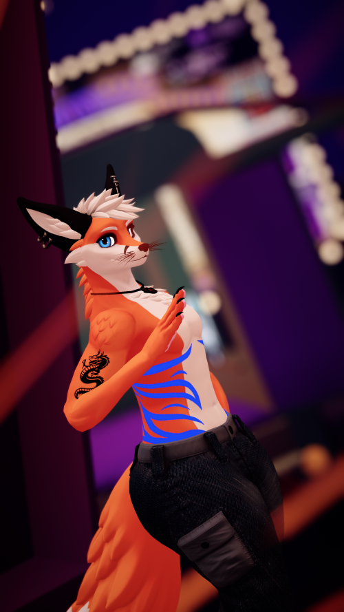 VRChat_2025-03-30_22-13-50.524_2160x3840.png