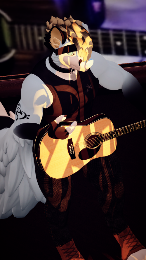 VRChat_2025-03-31_01-42-38.062_2160x3840.png