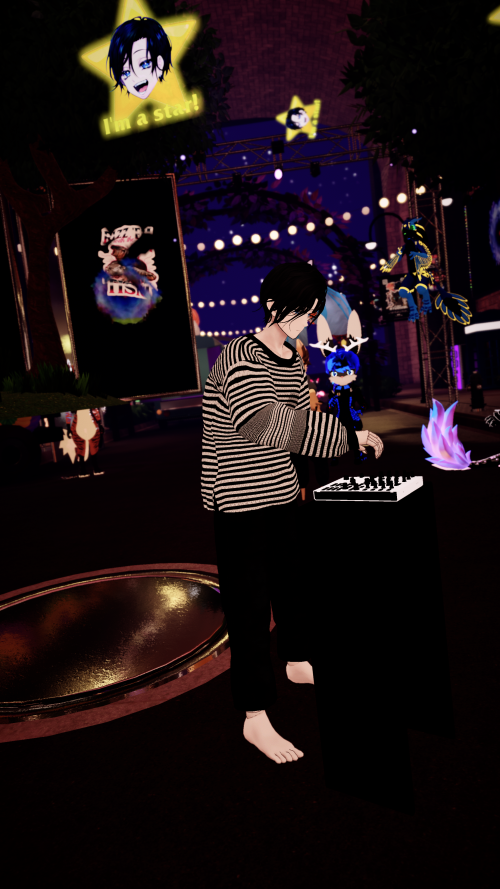 VRChat_2025-03-31_04-03-18.182_2160x3840.png