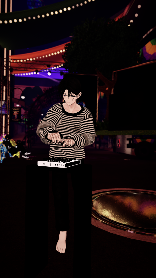 VRChat_2025-03-31_04-03-32.963_2160x3840.png