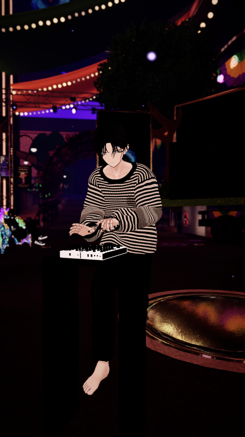 VRChat_2025-03-31_04-03-35.096_2160x3840.png