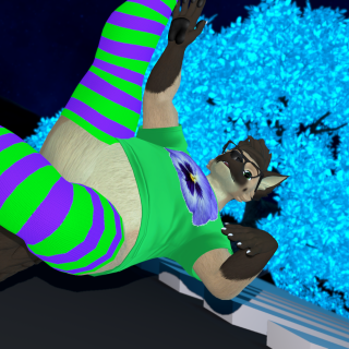 VRChat_2025-04-02_22-45-10.536_3840x2160