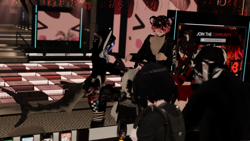 VRChat_2025-04-12_22-14-45.850_3840x2160.png