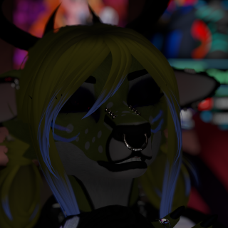 VRChat_2025-04-16_21-22-13.067_3840x2160