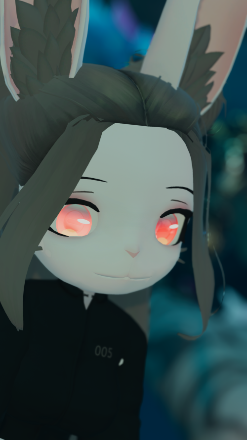 VRChat_2025-04-17_00-40-59.298_3840x2160.png
