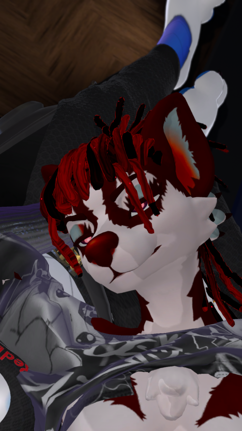 VRChat_2025-05-12_22-19-05.543_1920x1080.png