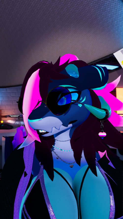 VRChat_2025-05-14_23-10-10.241_3840x2160.png