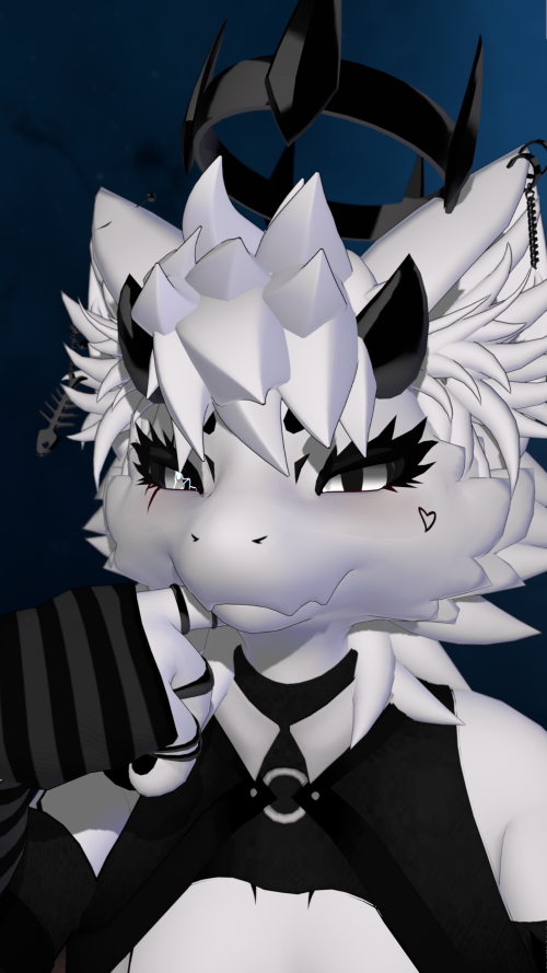 VRChat_2025-05-16_00-02-36.307_3840x2160.png