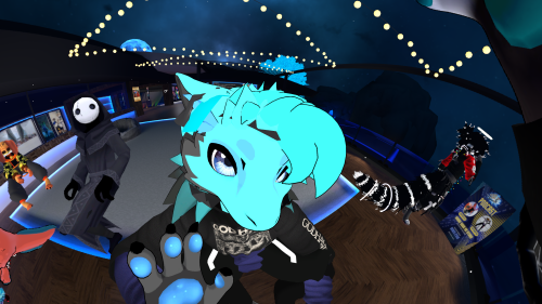 VRChat_2025-05-16_22-09-01.127_3840x2160.png