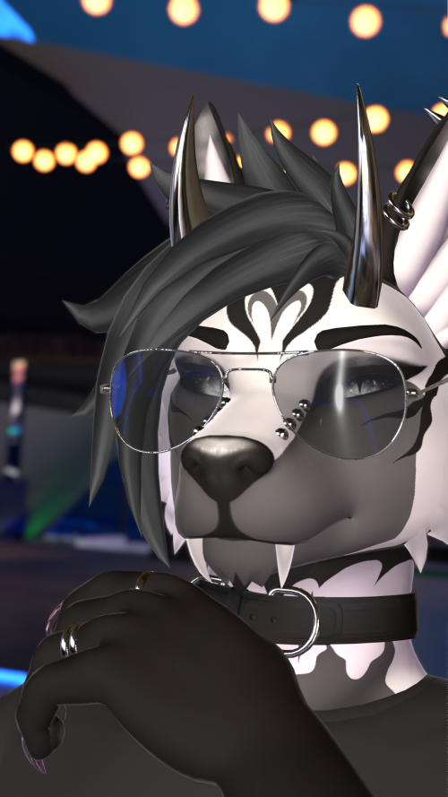 VRChat_2025-05-16_22-11-36.233_3840x2160.png