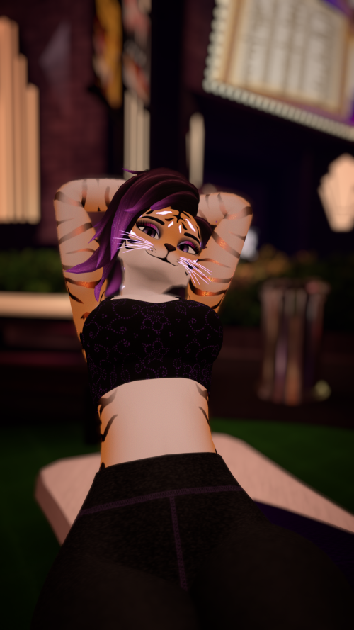 VRChat_2025-04-26_17-18-05.026_1440x2560.png