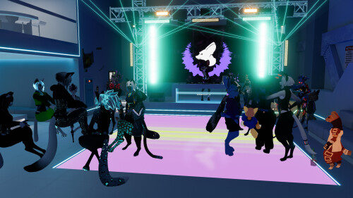 VRChat_2025-05-16_22-47-24.661_2560x1440.jpg