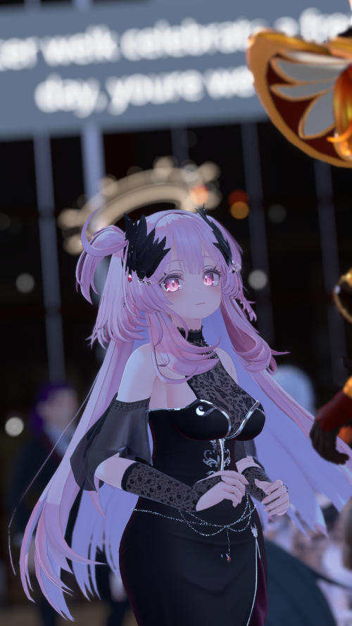 VRChat_2025-05-24_18-08-38.747_2160x3840.png