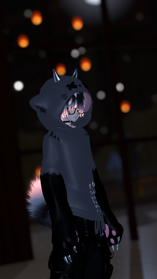 VRChat_2025-05-24_18-11-12.654_2160x3840.png