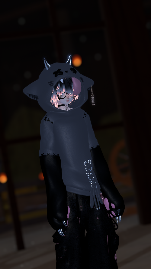 VRChat_2025-05-24_18-11-16.294_2160x3840.png