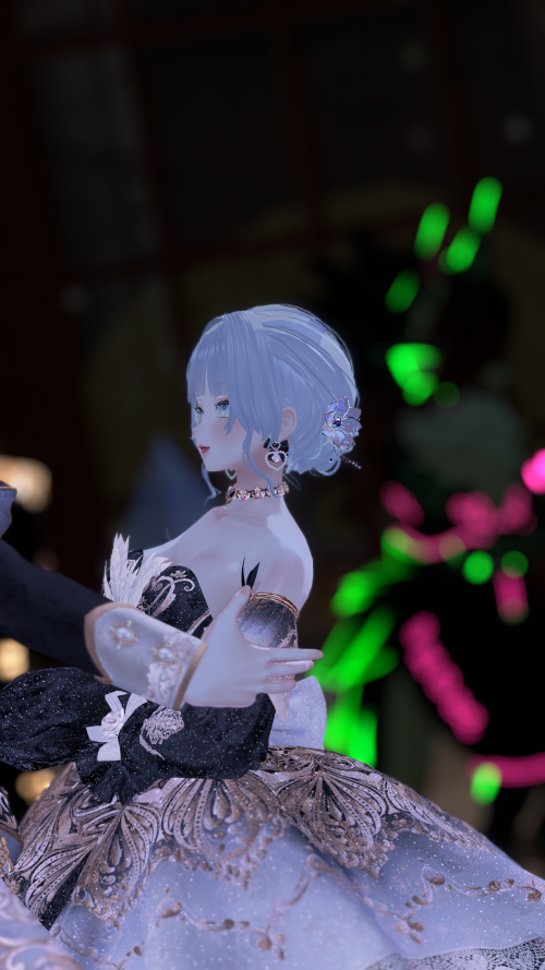 VRChat_2025-05-24_18-42-14.919_2160x3840.png