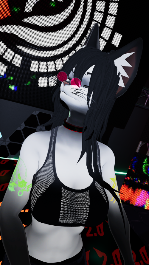 VRChat_2025-06-06_20-31-00.714_3840x2160.png