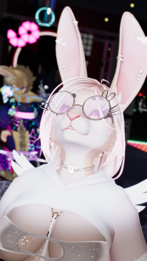 VRChat_2025-06-06_21-20-42.930_3840x2160.png