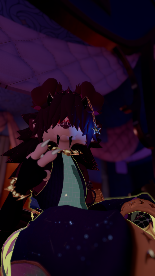 VRChat_2025-06-07_18-33-16.306_2160x3840.png