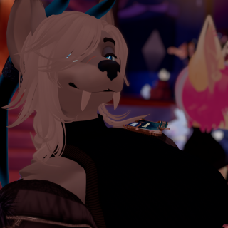 VRChat_2025-06-07_18-39-21.565_2160x3840