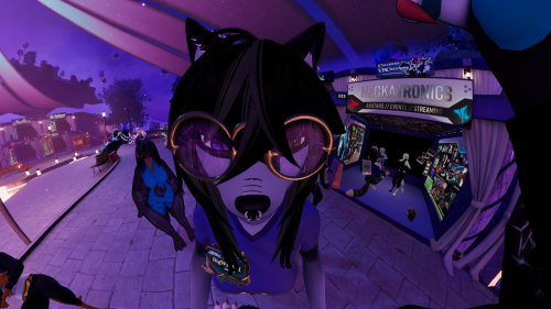 VRChat_2025-06-08_17-20-08.352_3840x2160.png