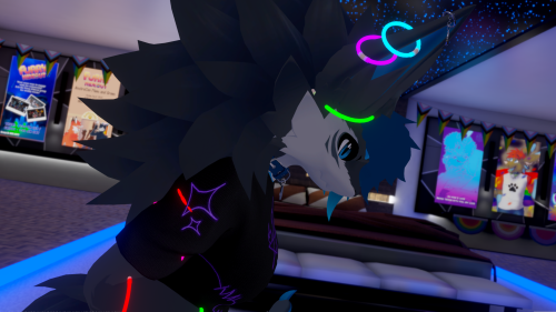 VRChat_2025-06-19_19-23-54.380_3840x2160.png