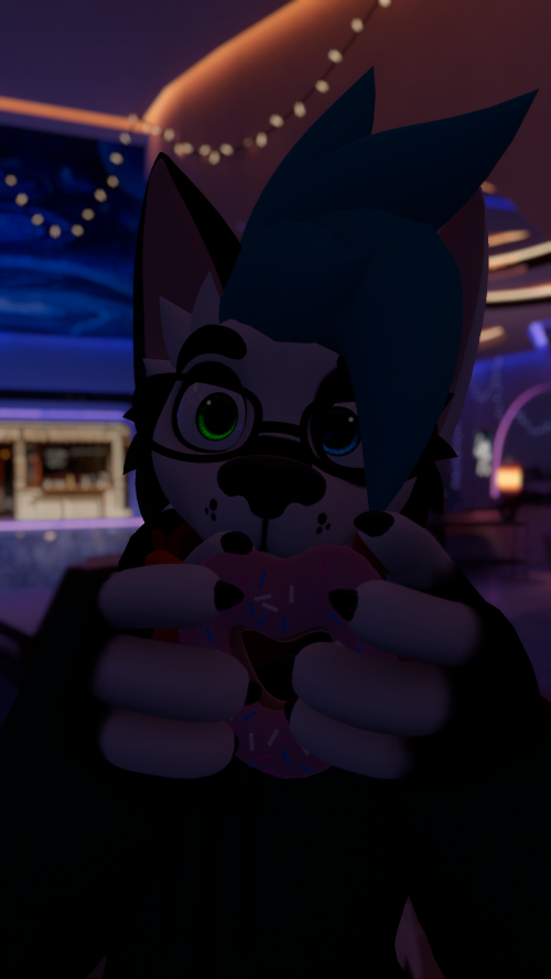 VRChat_2025-05-30_23-05-26.719_1080x1920.png