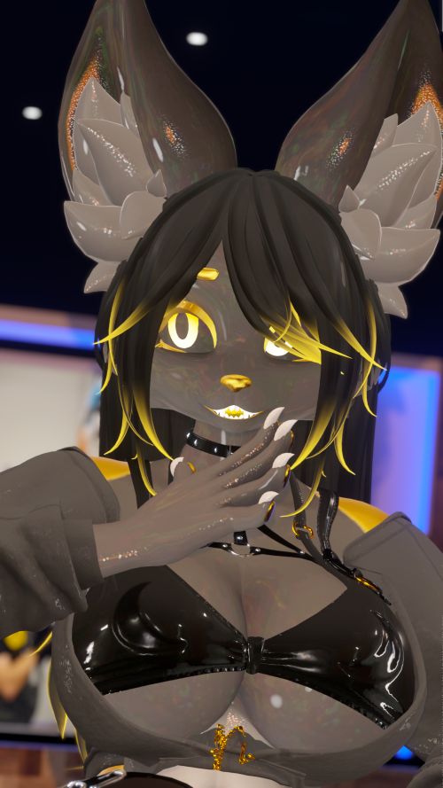 VRChat_2025-06-24_21-40-58.553_3840x2160.png